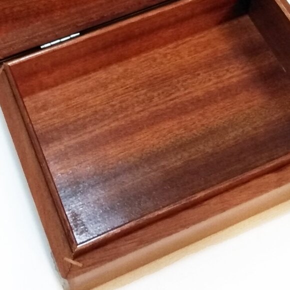 Vintage Wooden Cigar/Trinket Box With Mounted 1911 Daimler-Y13 - Picture 11 of 13